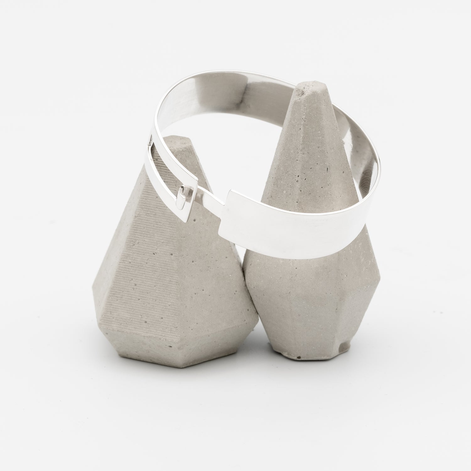 flat silver bold bangle