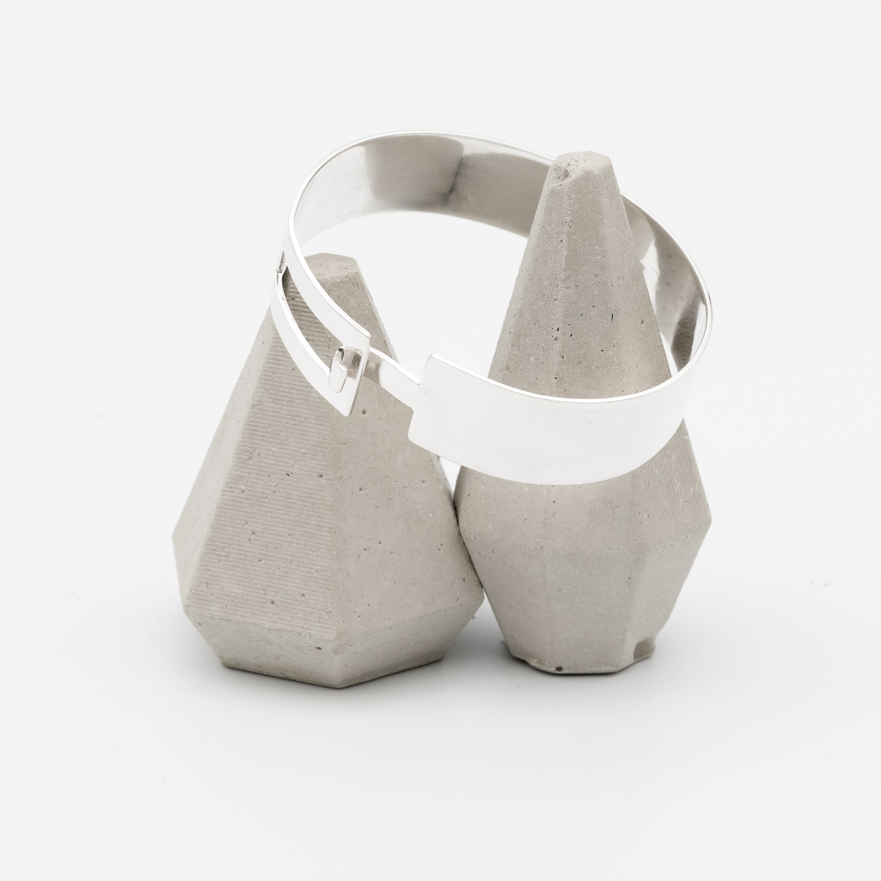 flat silver bold bangle